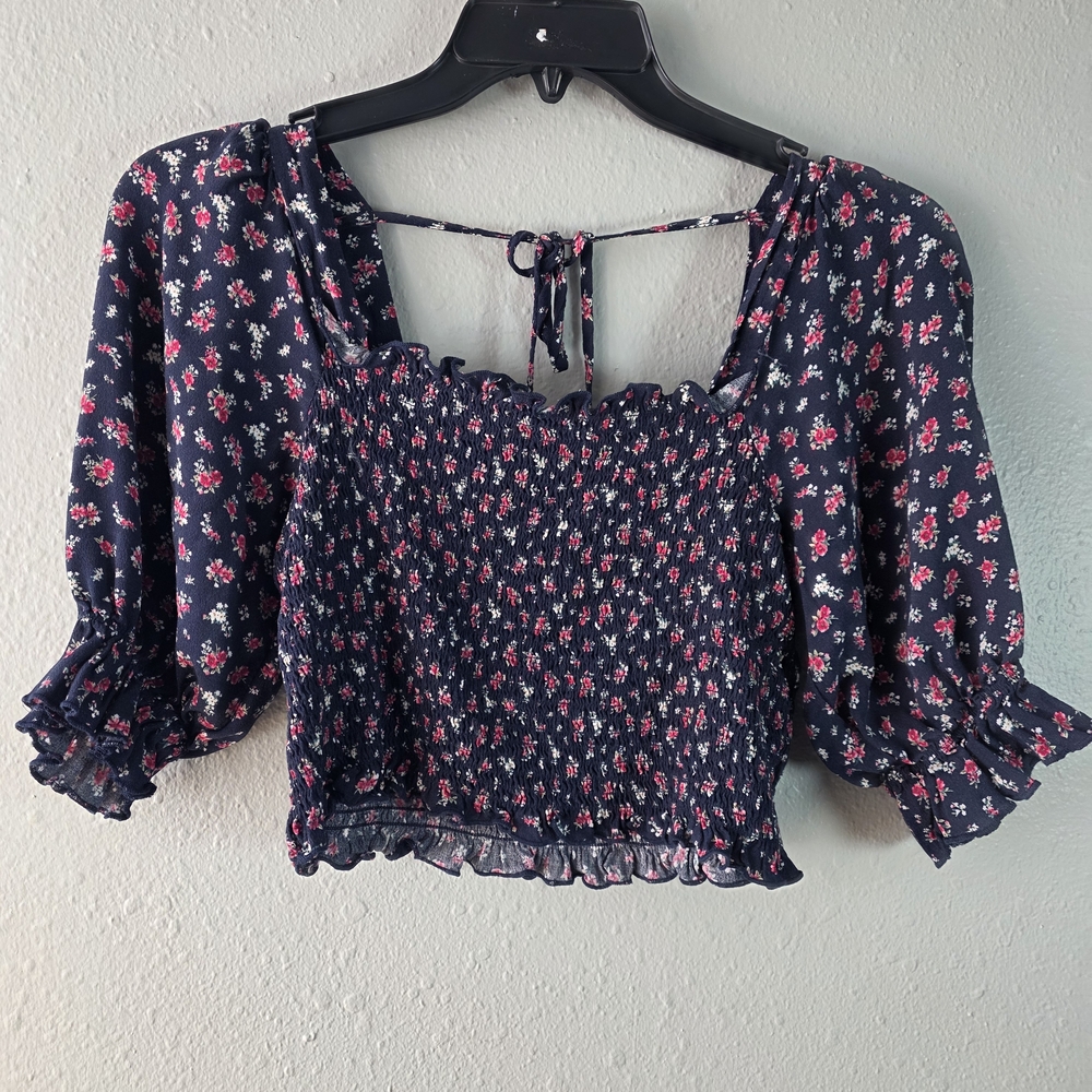 Navy Floral Smocked Puff-Sleeve Crop Top